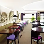 מלון Tinqueux 3*