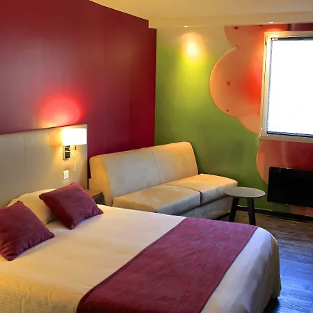 Hotel Tinqueux 3*