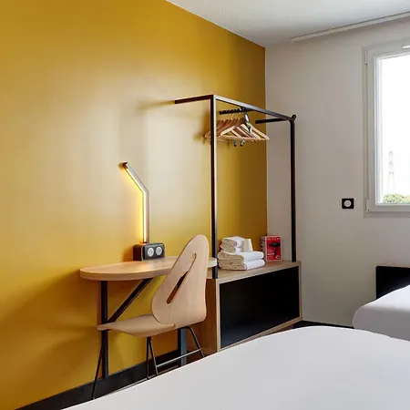 Tinqueux Hotel 3*
