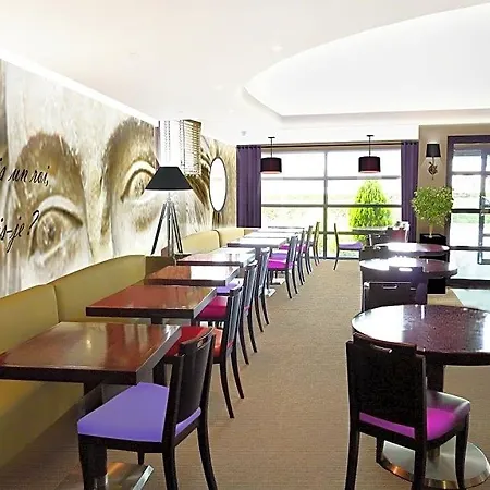 Tinqueux Hotel 3*
