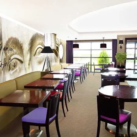 Hotel Tinqueux 3*